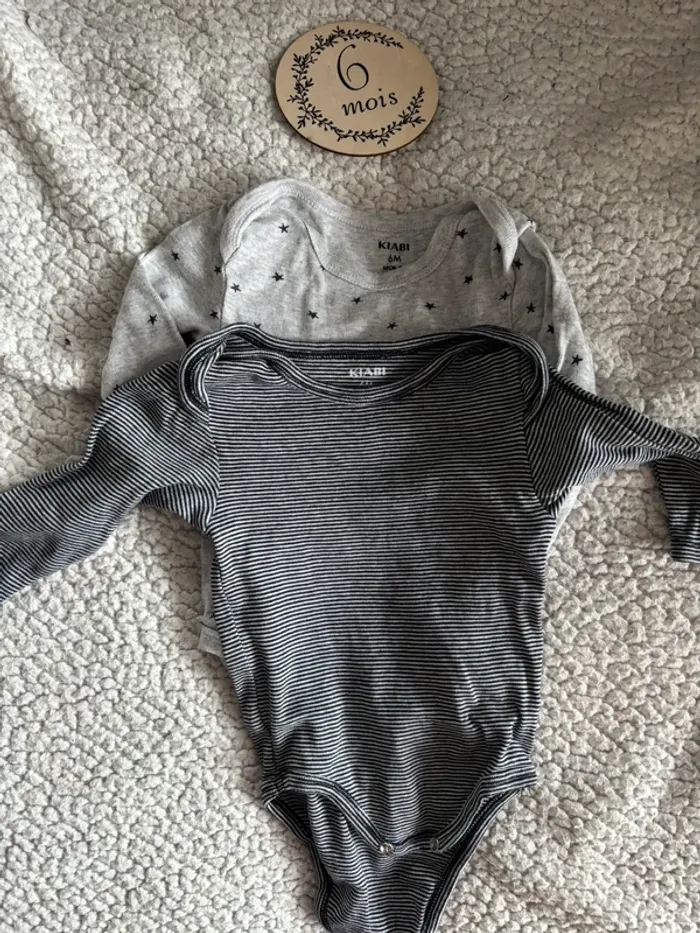 Lot de deux body Kiabi 6 mois