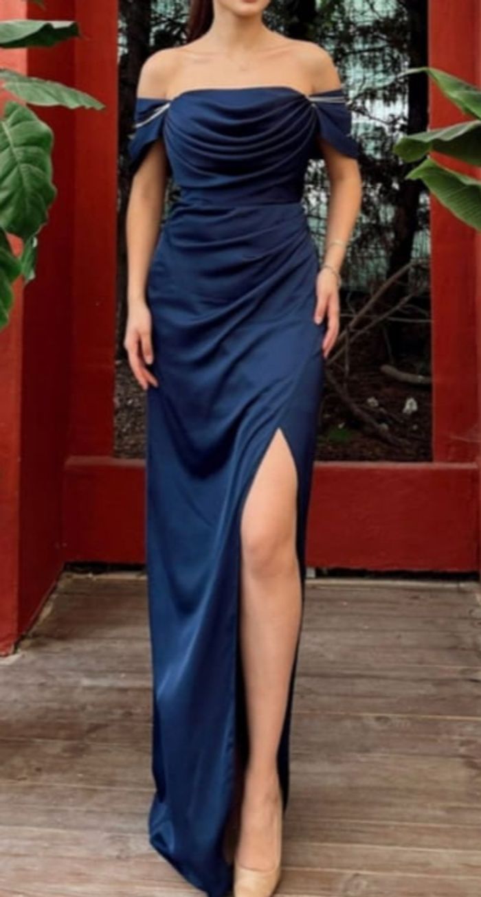 robe de soirée bleu nuit