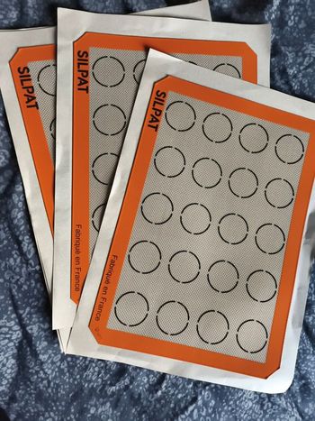 3 tapis de cuisson a macaron 420x295