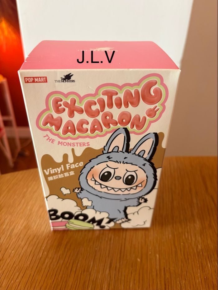 The Monsters - Exciting macaron