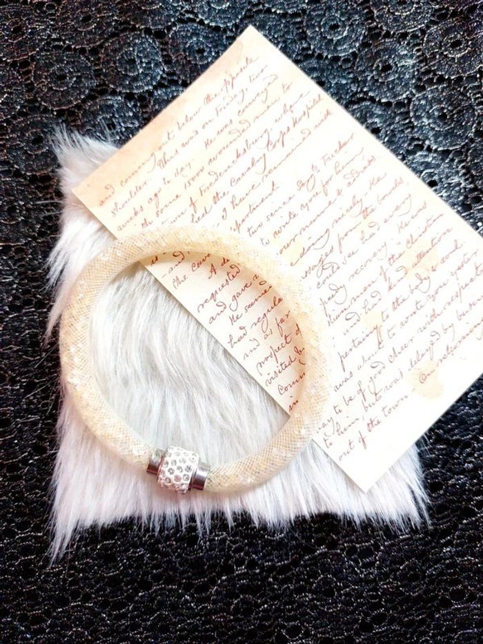 Magnifique bracelet avec filet transparent et perles - photo numéro 4