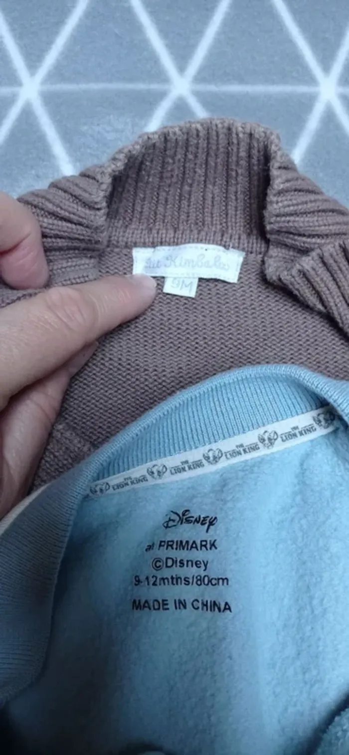 🦁 Lot 2 gilets 9 mois - photo numéro 5