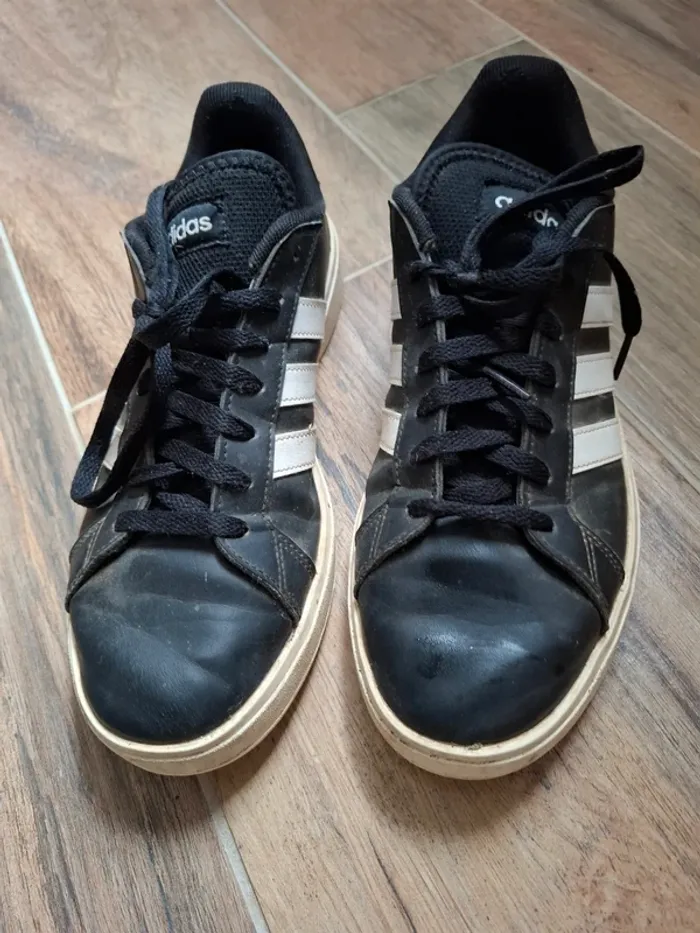 Baskets Adidas noires Mixte T41 1/3 - photo numéro 4