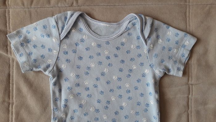 Parfait état : Lot été garçon 12-18mois mois body et chemise à manches courtes - photo numéro 3