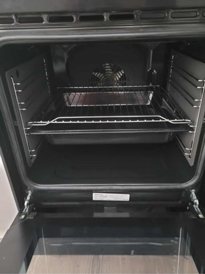 Cuisiniere table à induction HISENSE HI55222BB (gaziniere…) - URGENT - photo numéro 3