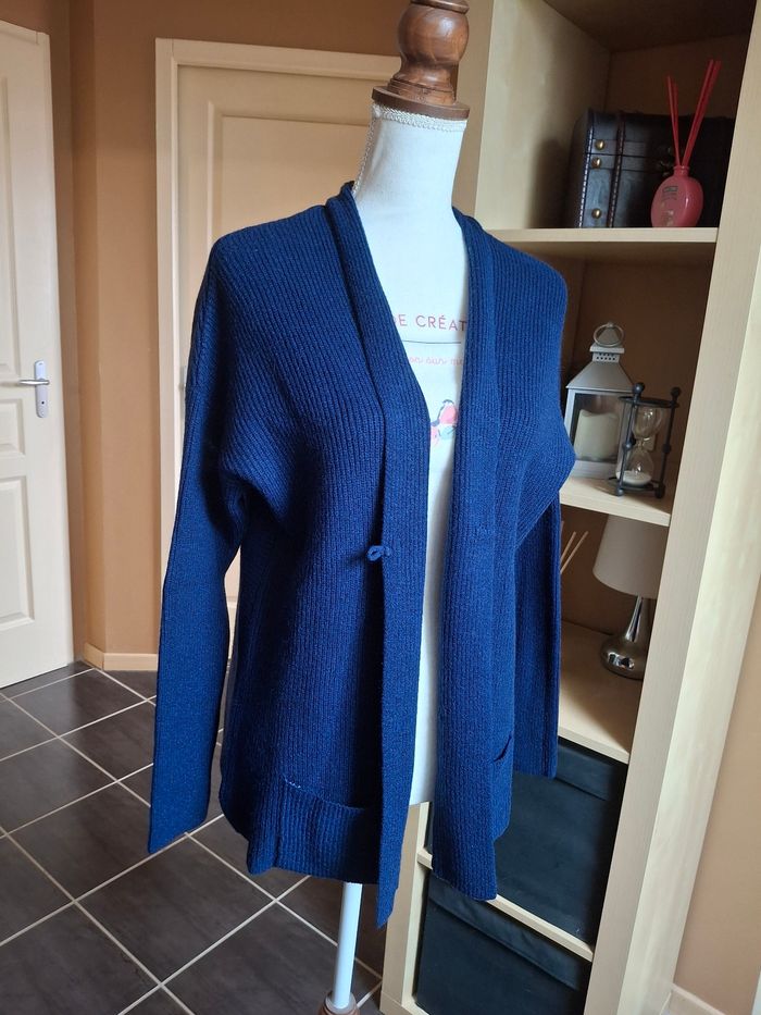 Gilet bleu marine neuf - photo numéro 3