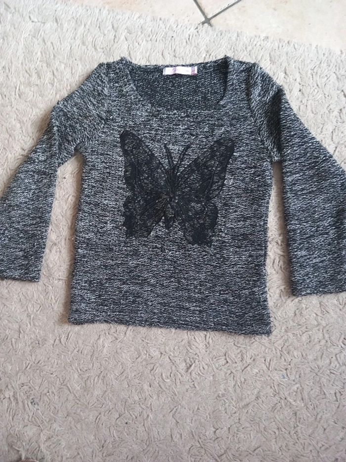 😷pull noir gris chiné papillon 6ans Gemo