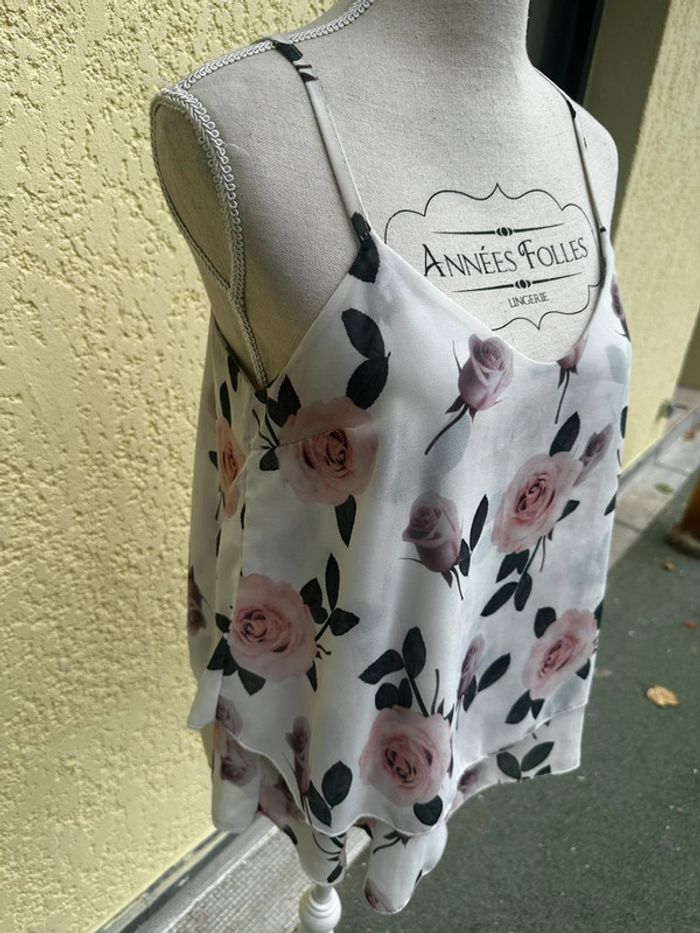 🤍 Top blanc cassé à motif roses 🌹 - photo numéro 2