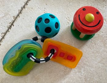 Lot de 2 Hochets clés dentition et grelot montessori