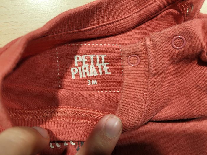 4 hauts t-shirts de 1 à 3 mois (printemps/été) - photo numéro 10