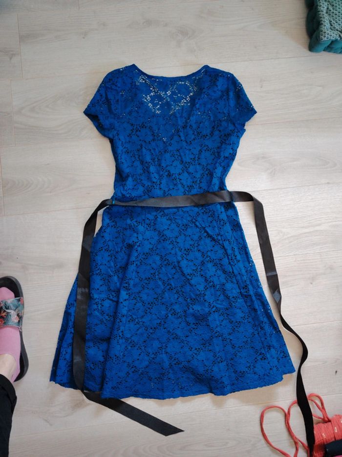 Robe courte. Taille 38. - photo numéro 6