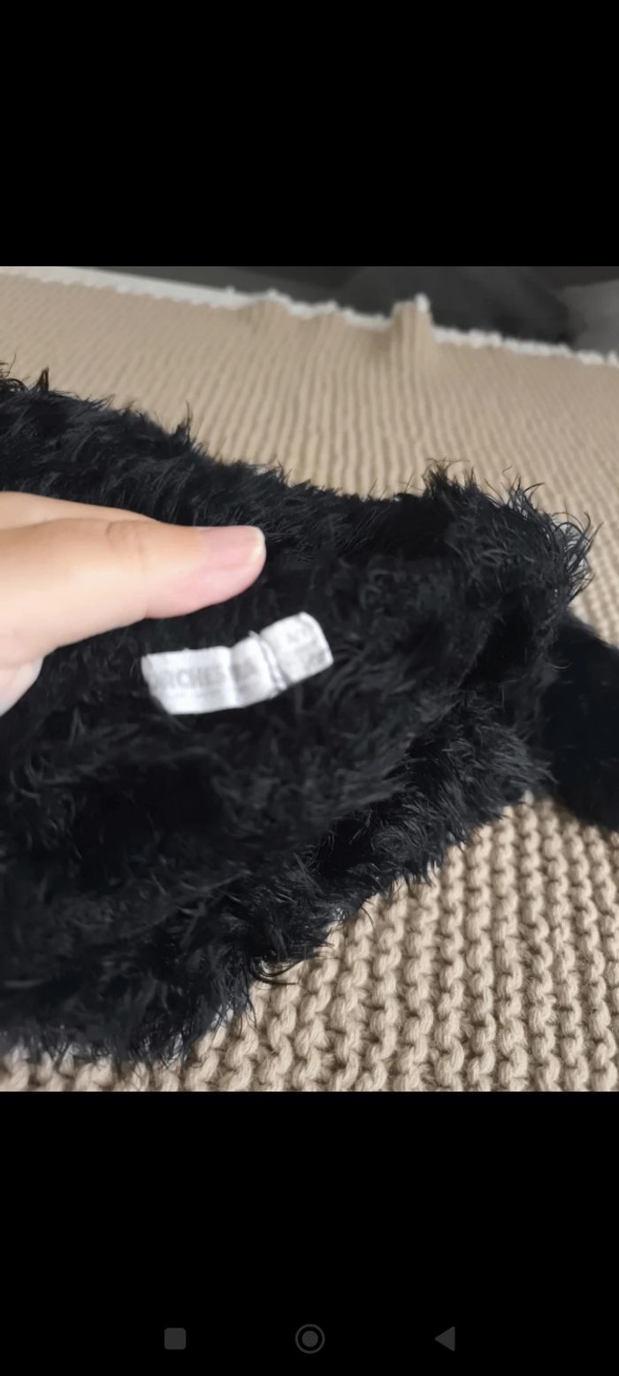 Pull en fausse fourrure noir - photo numéro 4