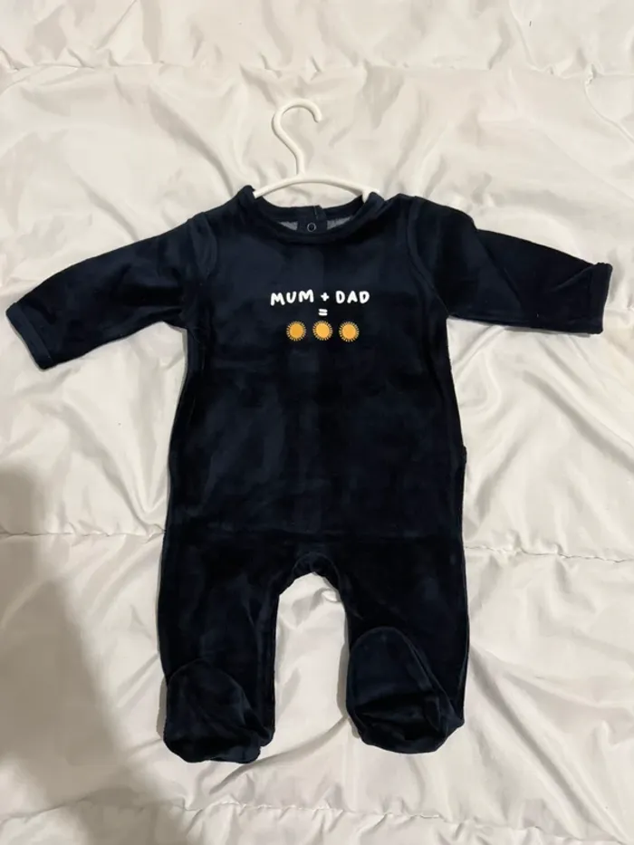 Lot 3 pyjamas velours Vertbaudet + chaussons Papa & Maman– Neufs