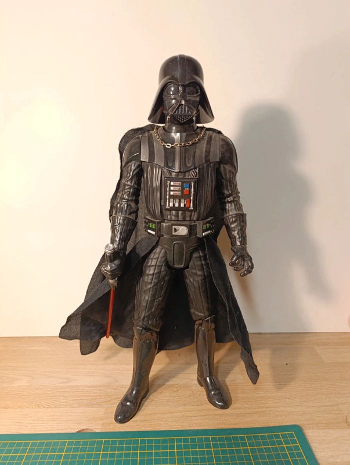 Figurine dark Vador action Sabre laser