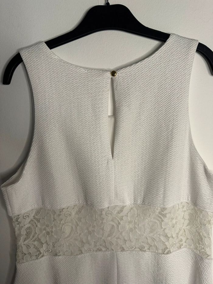 Robe blanche ajourée dentelle Taille 40/42 parfaite pour l’été - photo numéro 3