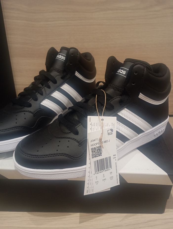 Baskets adidas - photo numéro 2