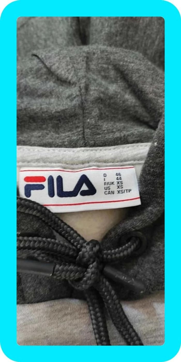 Sweat a capuche FILA taille XS NEUF jamais porté avec étiquette - photo numéro 2
