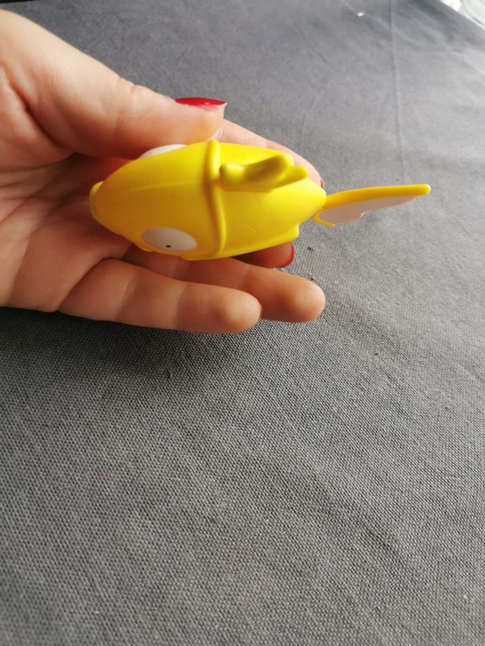 Figurine Magicarpe Pokémon jaune McDonald’s - photo numéro 6
