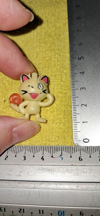 Pokemon figurine