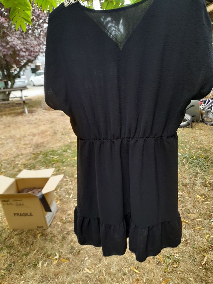 Vend robe été femme taille 44 - photo numéro 2
