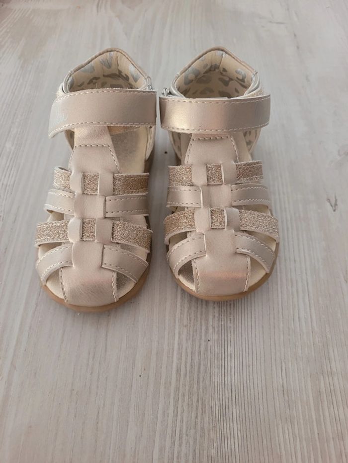 Chaussures fille T20
