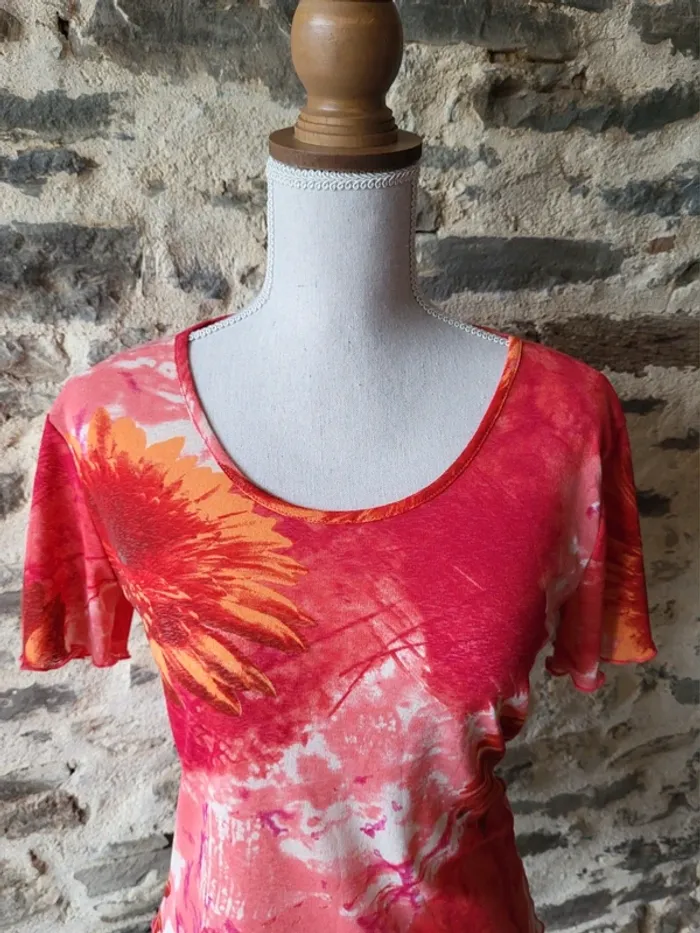 Tshirt manches courtes orange corail à fleurs Taille 34 36 - photo numéro 2