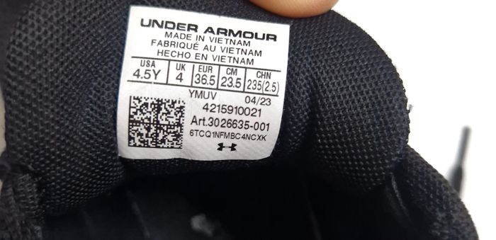 Basket , garçon  , Under armour  , taille 36.5 - photo numéro 6