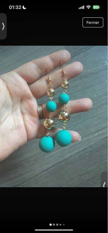 Boucles d’oreilles pendantes NEUVES pour femme à perles couleurs doré et vert
