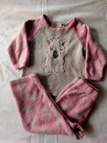 Pyjama doudou en polaire taille 98/104
