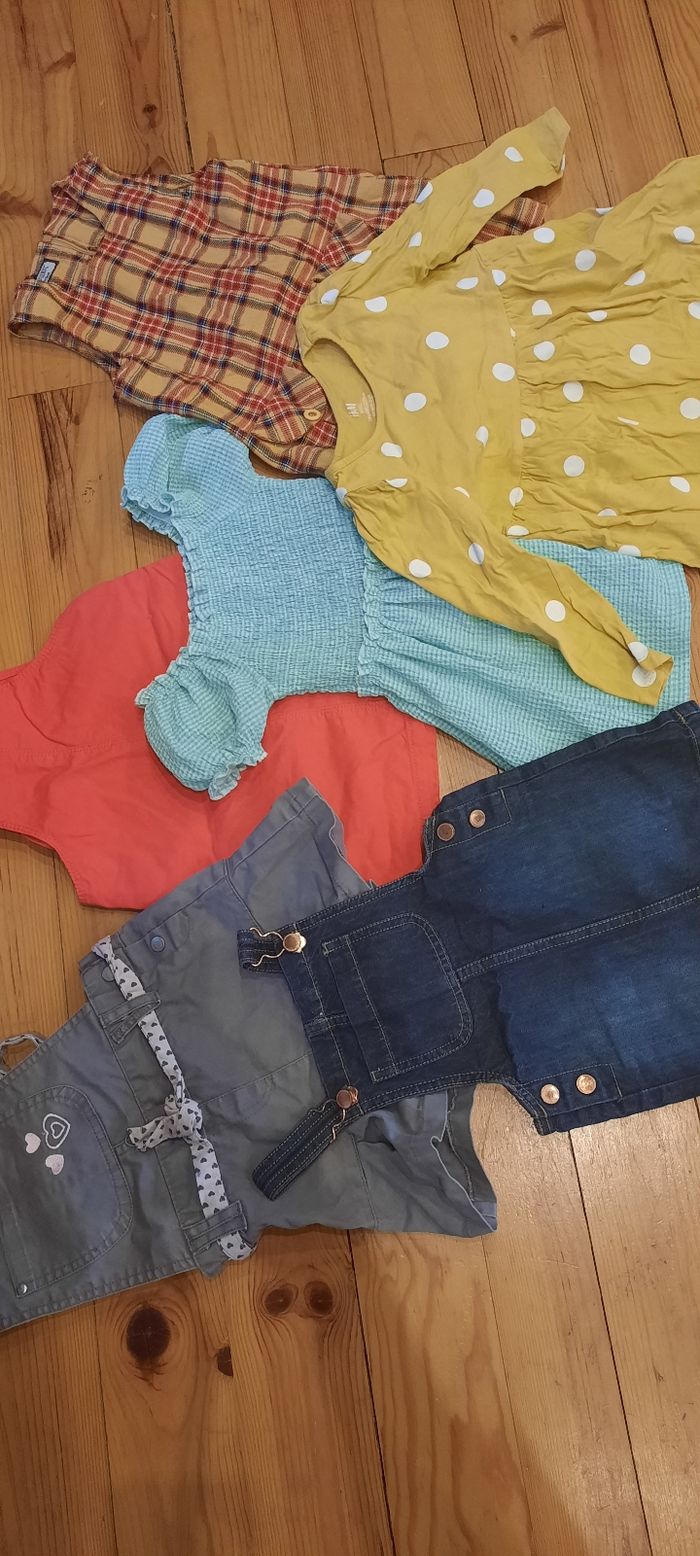 Lot de 6 robes en très bon etat - photo numéro 2