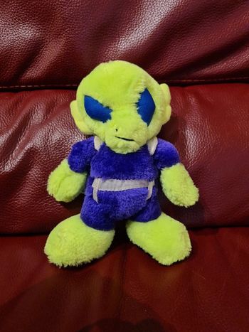Peluche extraterrestre