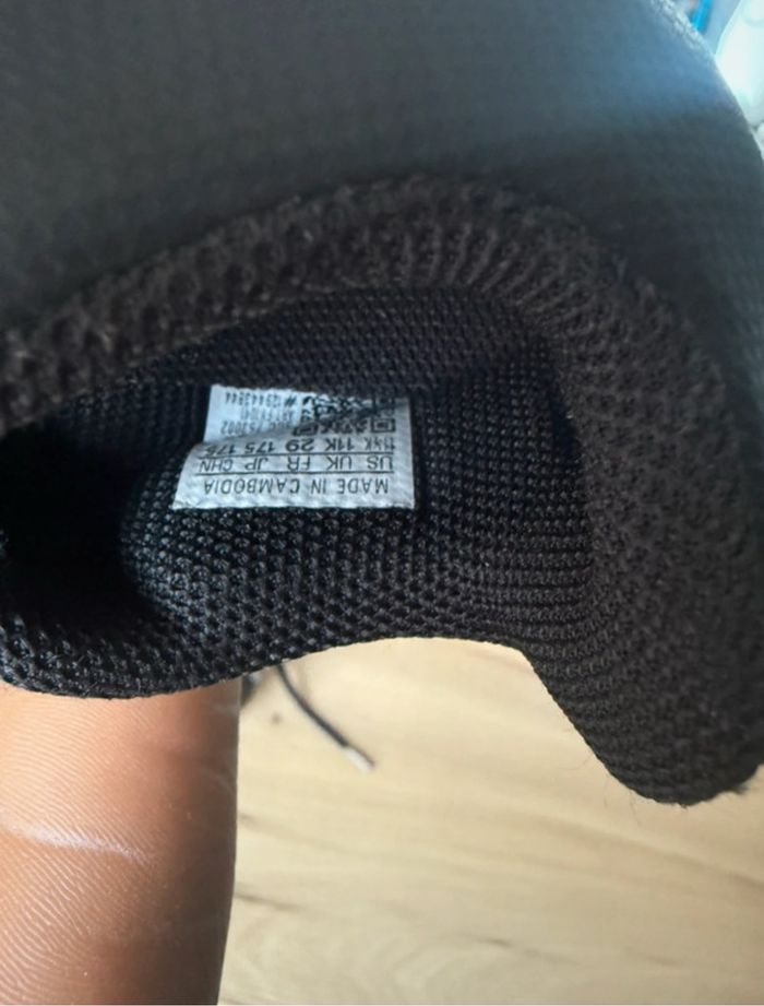 Crampons de foot  noirs - photo numéro 3
