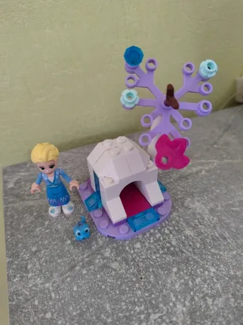 Lego Elsa