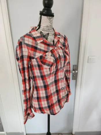 Superbe Chemise à Carreaux ML de marque Guess et de taille 38