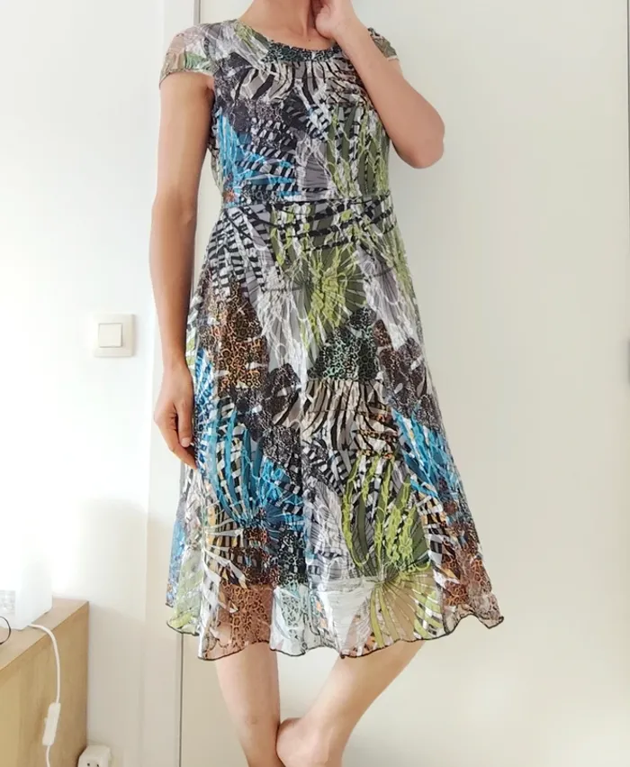 Belle robe d'été évasée Pause Café motifs jungle 38 très bon état