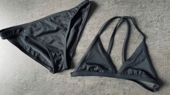 Maillot de bain 2 pièces 10-11 ans neuf