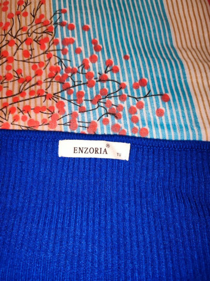 Pull Enzoria taille unique neuf - photo numéro 5