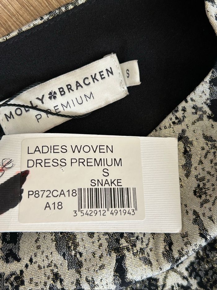 Robe imprimée et dorée neuve sans manches Molly Bracken taille S - photo numéro 9