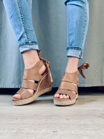 Sandales compensées