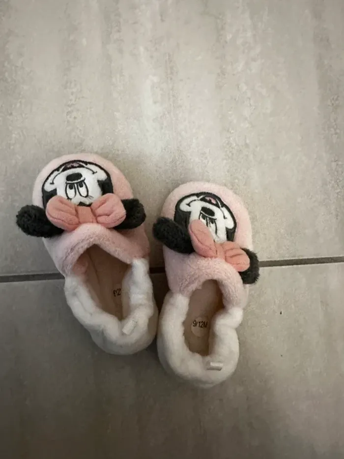 Chausson Minnie 12cm/pointure 18 - photo numéro 3