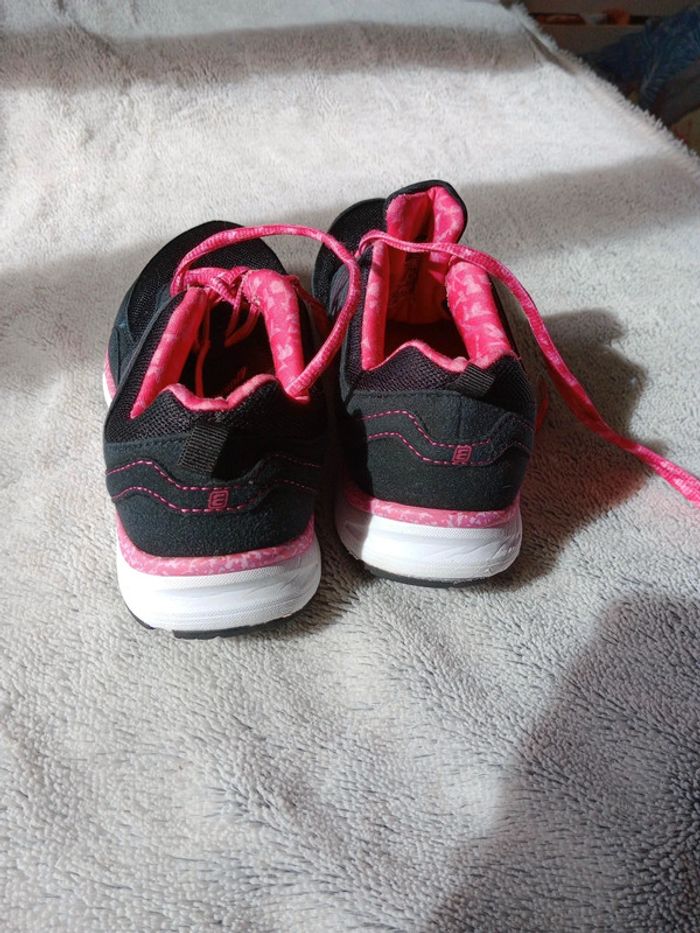 Baskets  38 noires et roses c47 - photo numéro 8