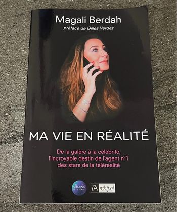 Livre Magali Berdah Ma vie en réalité très bon été