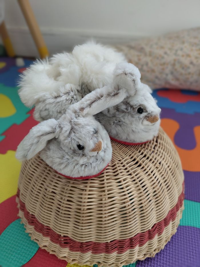 Adorables chaussons lapins tout doux NEUFS - photo numéro 2