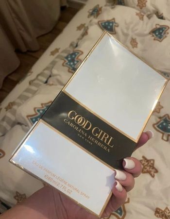 Girl Carolina Herrera Parfum