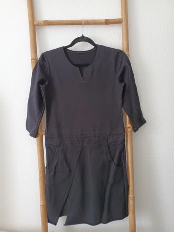 Robe noire avec poches taille S