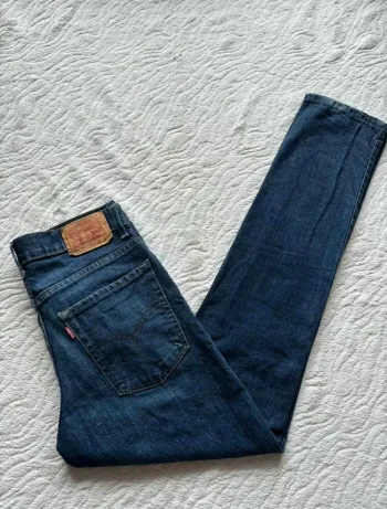 Jean Levi’s homme 510 Super Skinny W28 L28 M/38 Bleu foncé – Coupe Slim-Skinny