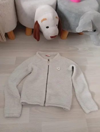 Gilet zippé tape à l'oeil