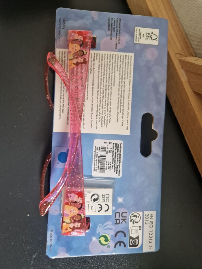 Lunettes de soleil princesses - photo numéro 4