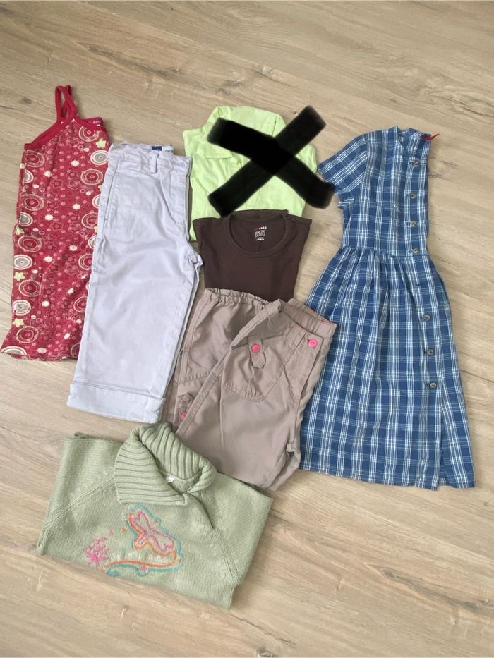Lot de vêtements pour filles taille 6 ans