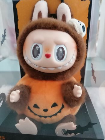 Labubu Happy Halloween Popmart authentique